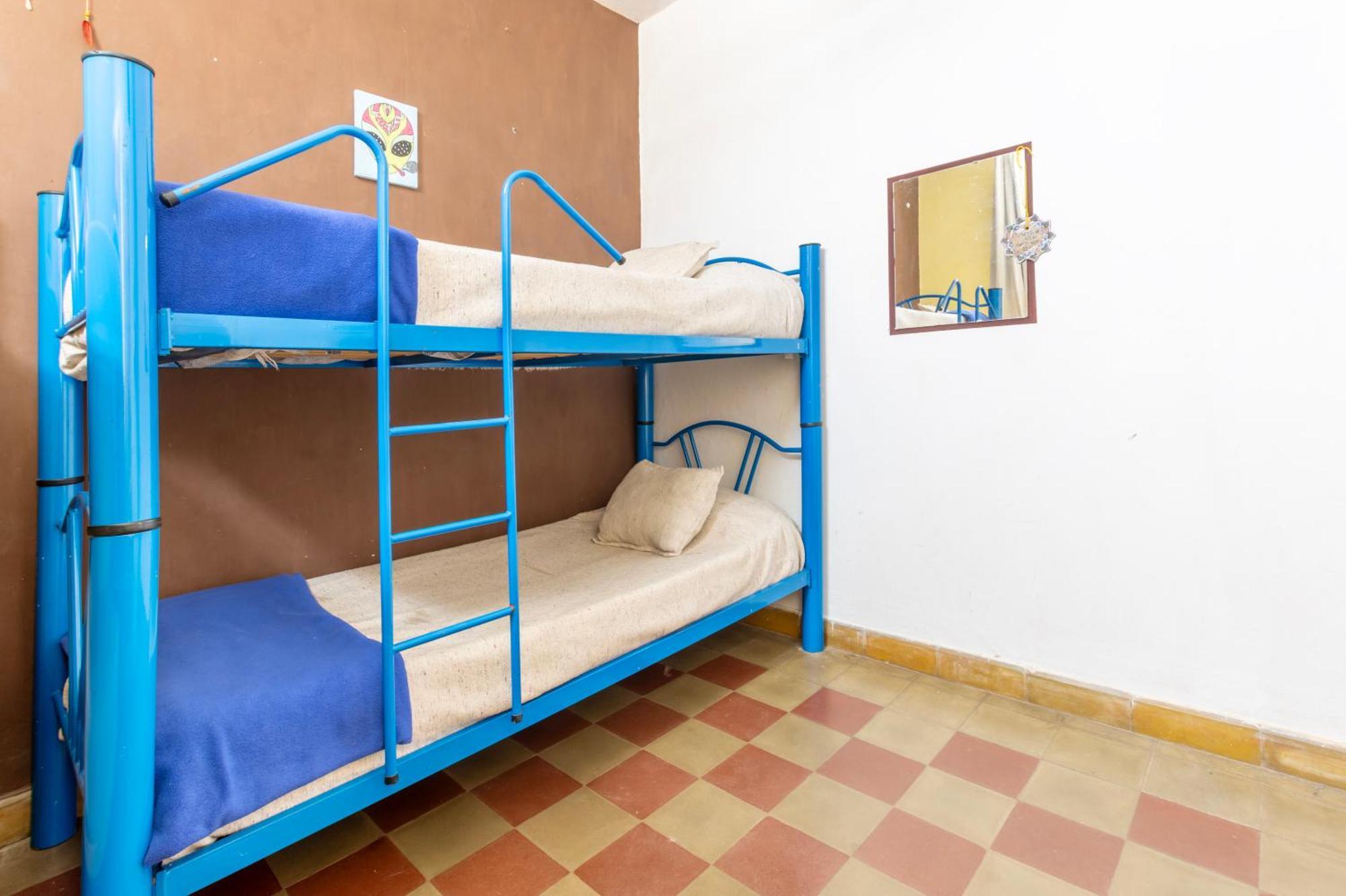 Hostel Puerta Azul *